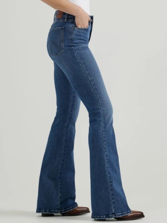 Wrangler Denim - Wrangler Bespoke Flare Jeans size 26X32